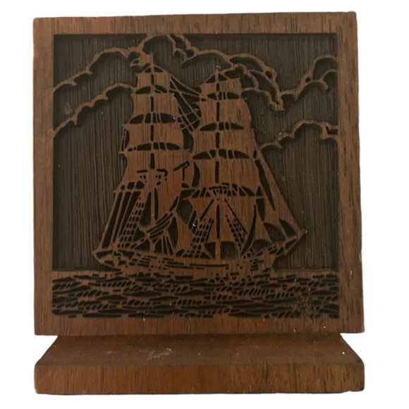 Vintage Lasercraft Walnut Wood Engraved Tall Ships Paper clip/Pen Holder Tray - Picture 8 of 15